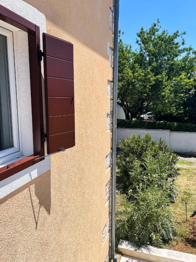 Apartments Borghetto Vinkuran Bagian luar foto