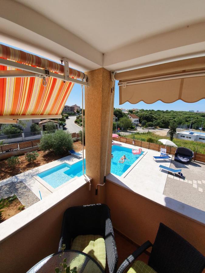 Apartments Borghetto Vinkuran Bagian luar foto